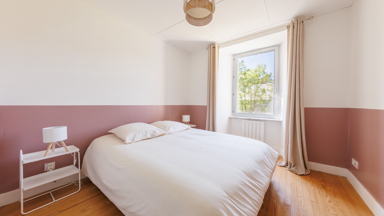 Photo of Bedroom in Neussargues-Moissac