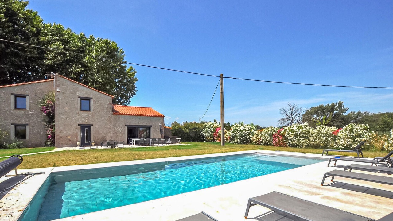 Photo of Outdoor in Saint-Genis