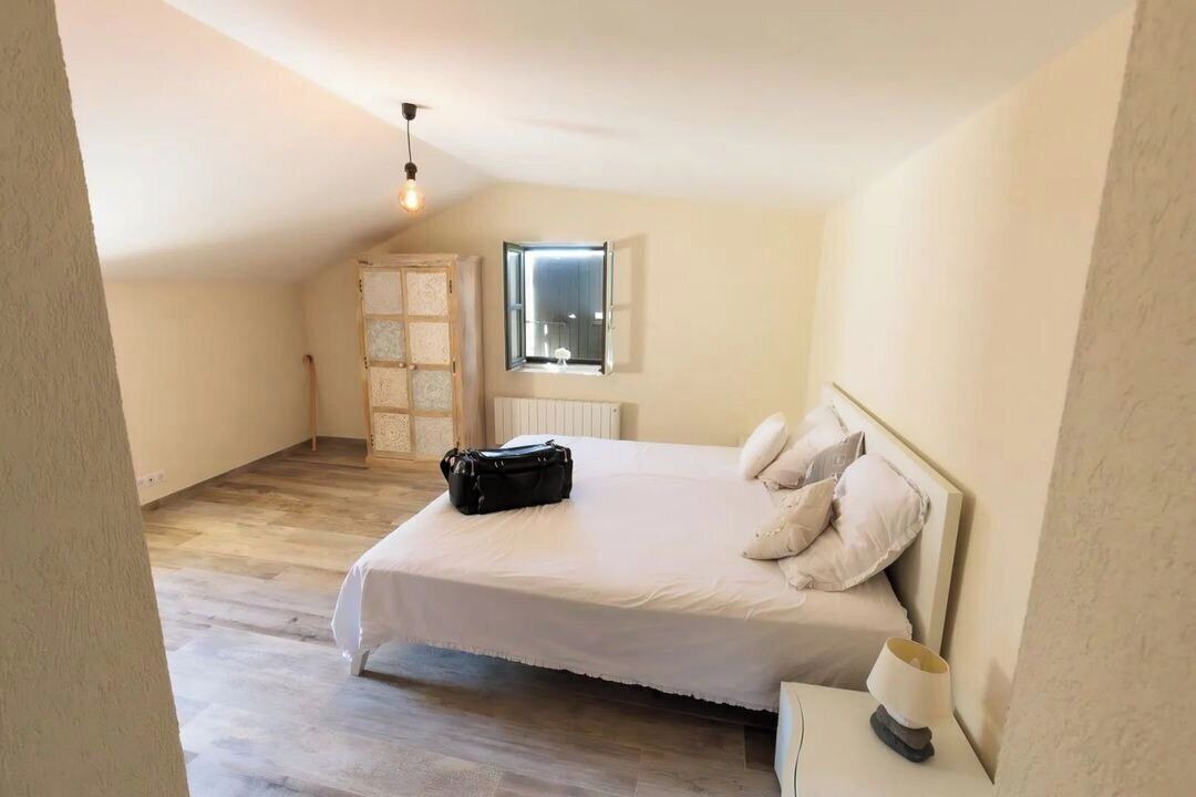 Photo of Bedroom in Romans-sur-Isere