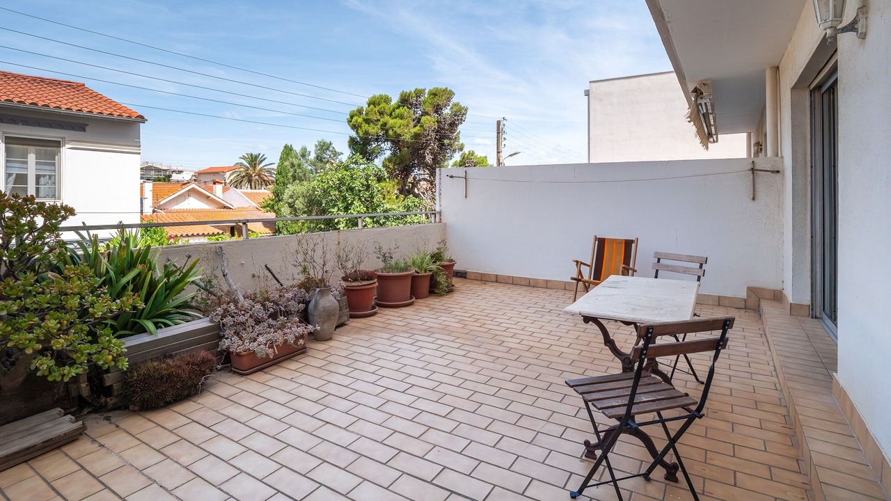 Photo of Outdoor in La Jetee