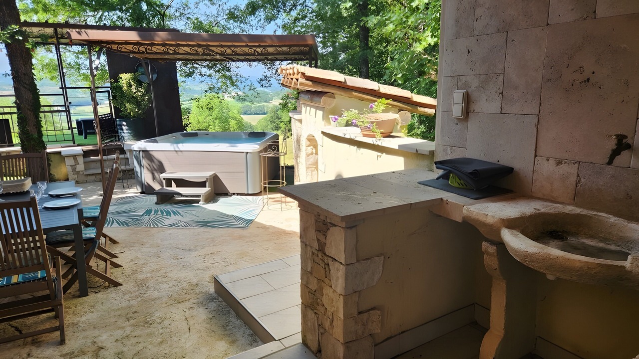Photo of Patio Balcony in Montmurat