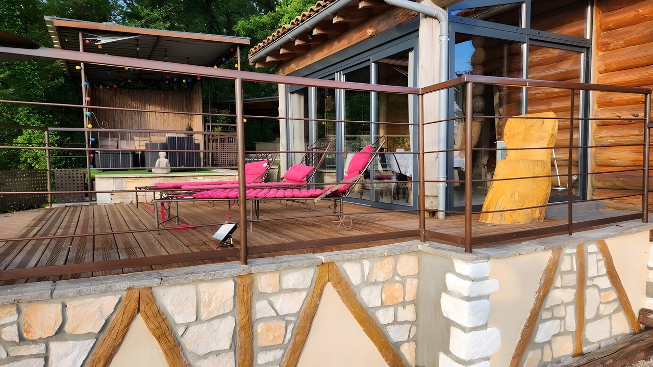 Photo of Patio Balcony in Montmurat