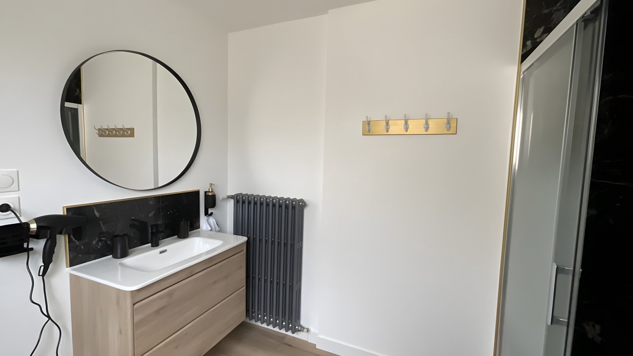 Photo of Bathroom in Bugeat
