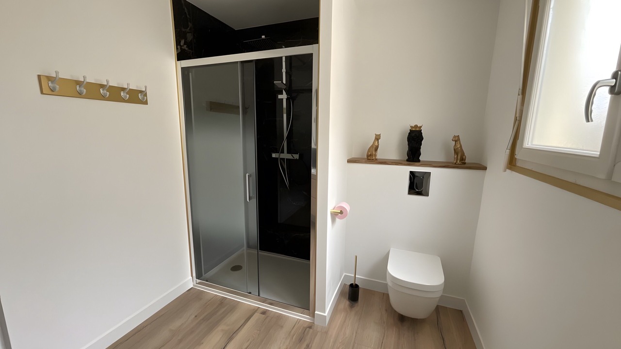 Photo of Bathroom in Bugeat