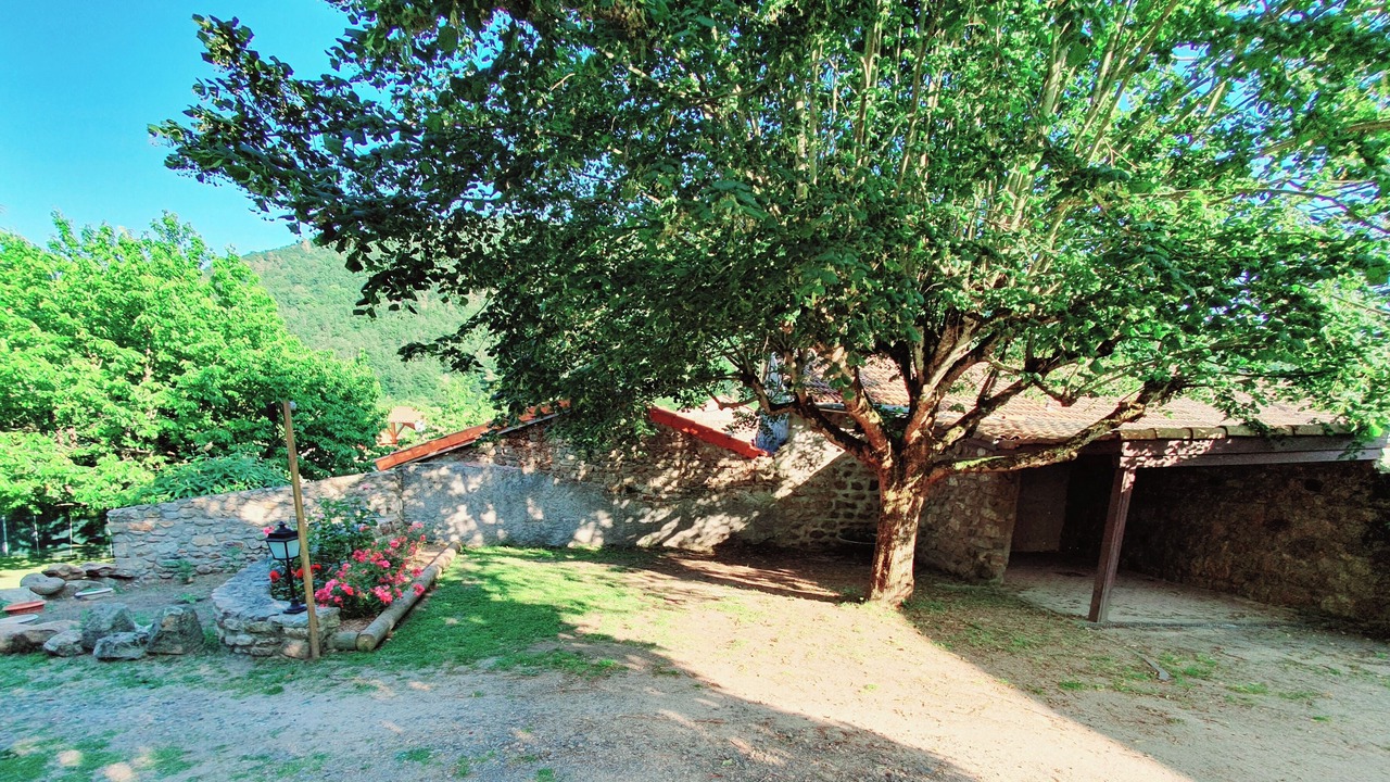 Photo of Outdoor in Vorey