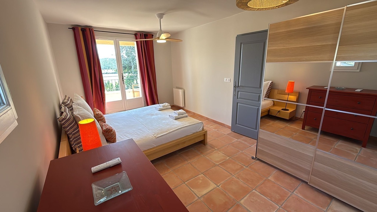 Photo of Bedroom in Pont Royal