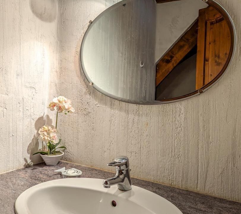 Photo of Bathroom in Cires