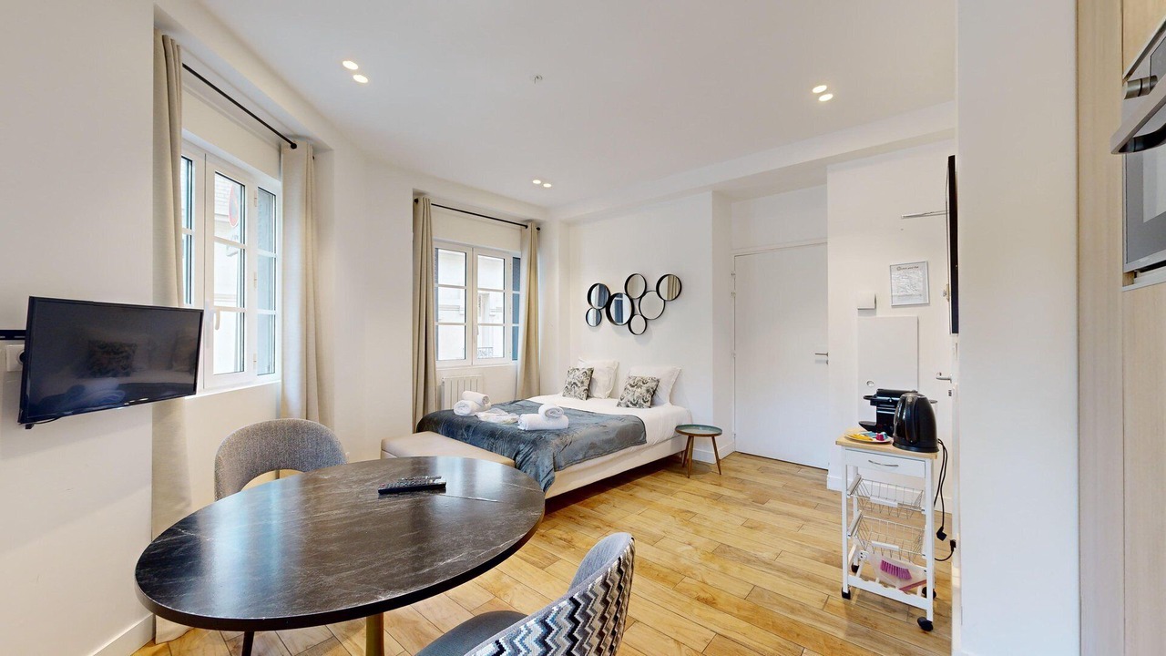 Photo of Bedroom in 13th Arrondissement
