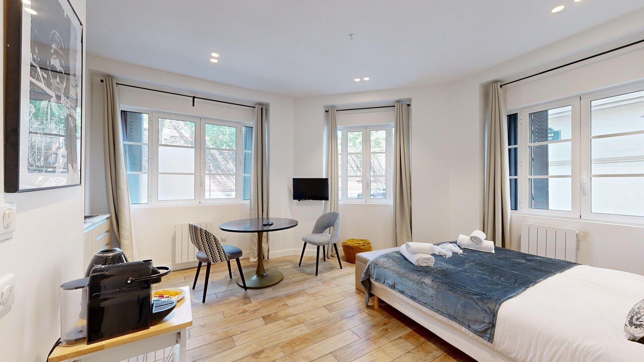 Photo of Bedroom in 13th Arrondissement