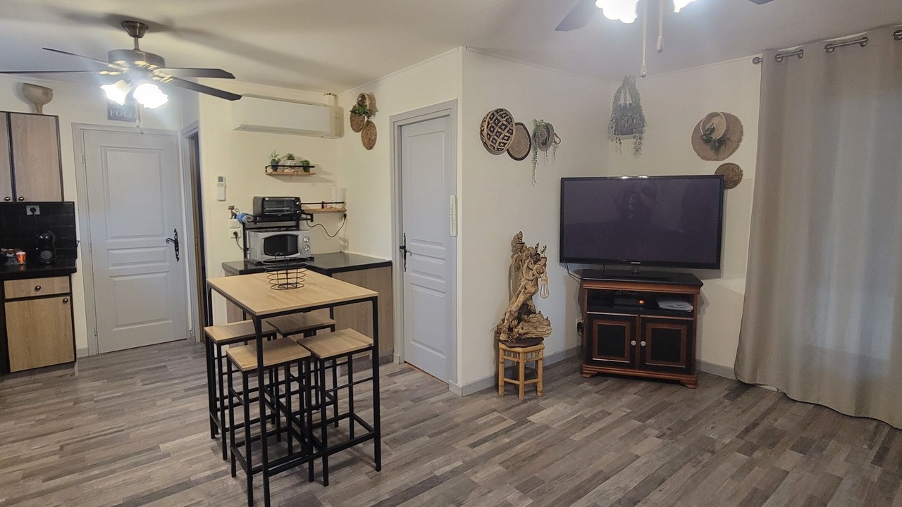 Photo of Kitchen in Saint-Martin-de-Valgalgues