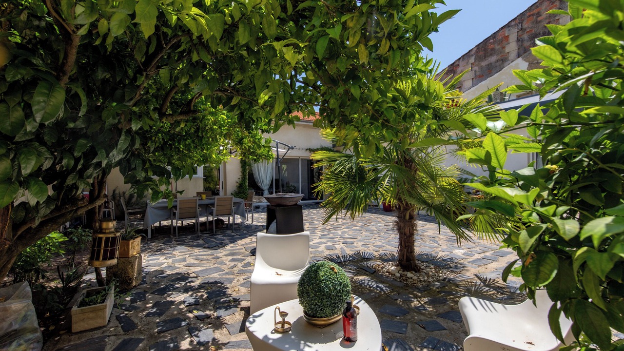 Photo of Patio Balcony in Saint-Christoly-Medoc