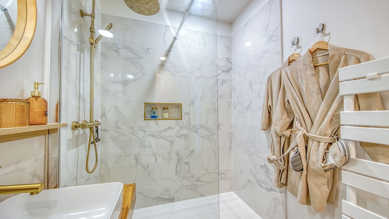 Photo of Bathroom in Saint-Christoly-Medoc