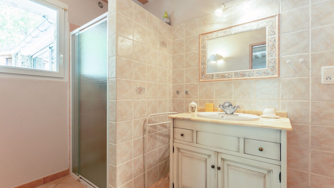Photo of Bathroom in Pernes-les-Fontaines