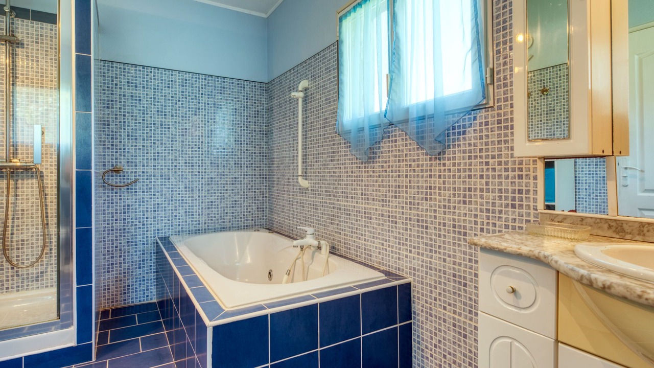 Photo of Bathroom in Gaillan-en-Medoc