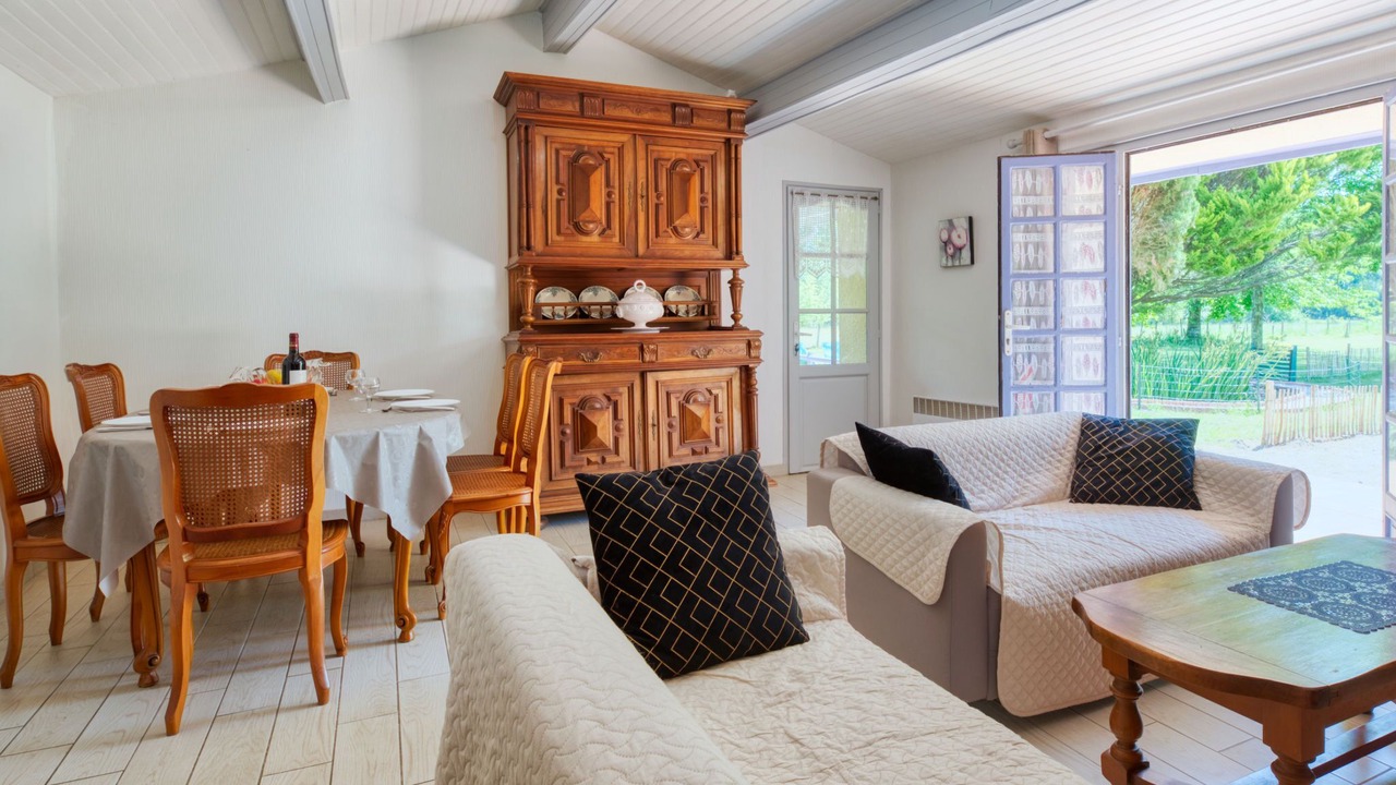 Photo of Bedroom in Gaillan-en-Medoc
