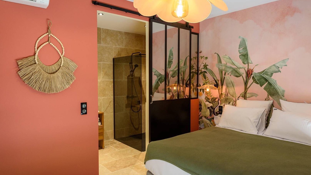 Photo of Bedroom in Puyloubier