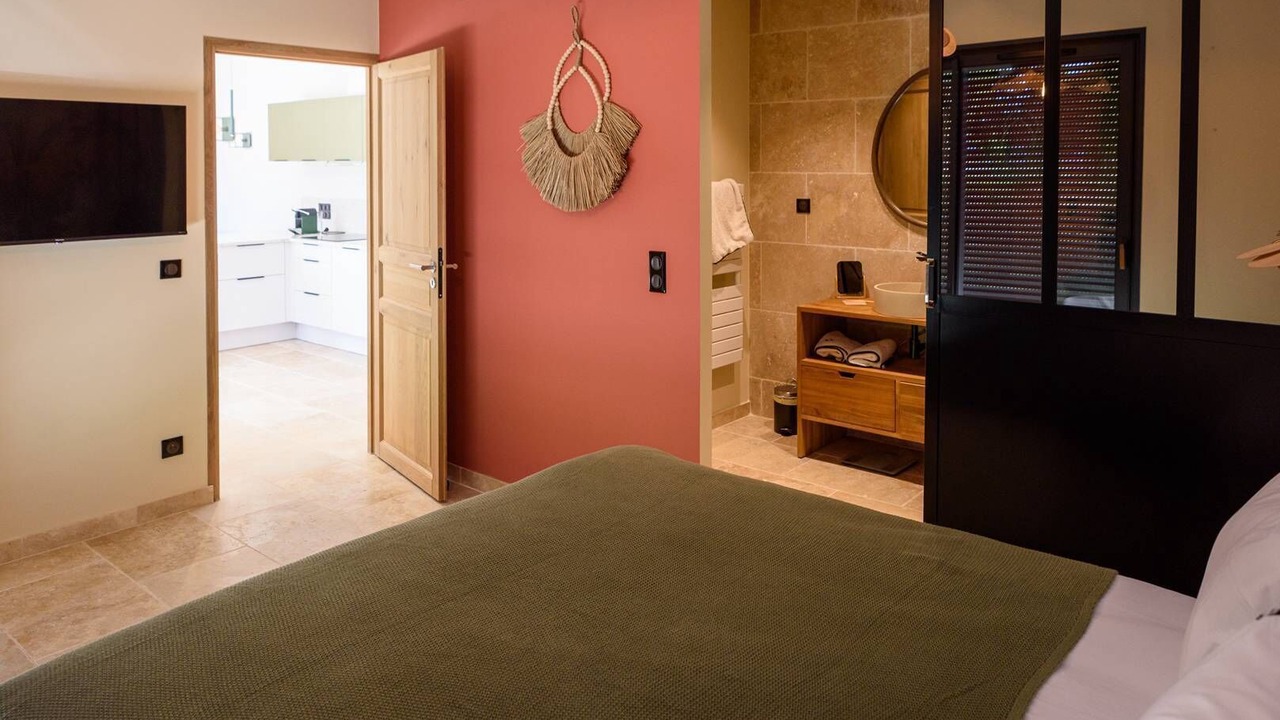 Photo of Bedroom in Puyloubier