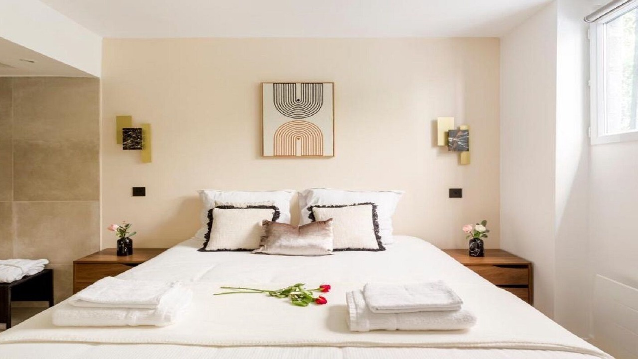 Photo of Bedroom in Champs-Elysees