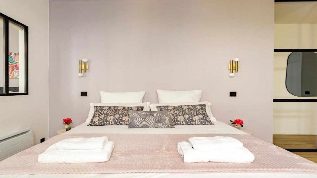 Photo of Bedroom in Champs-Elysees