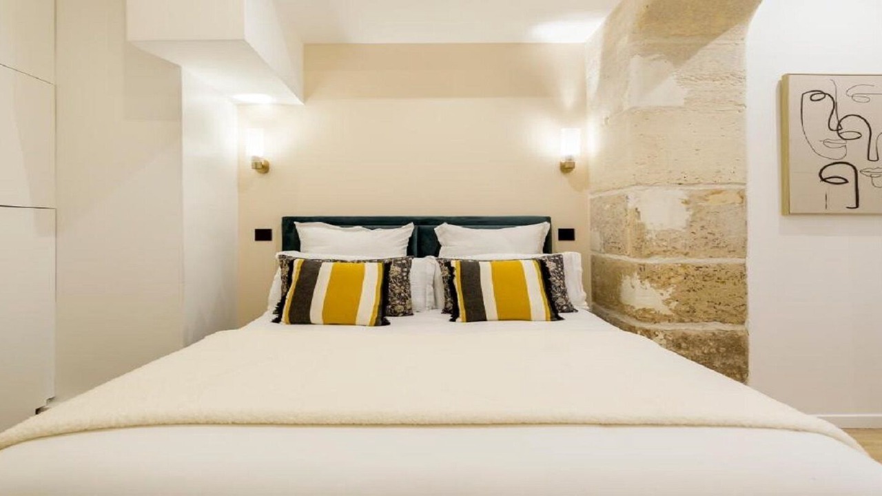 Photo of Bedroom in Champs-Elysees