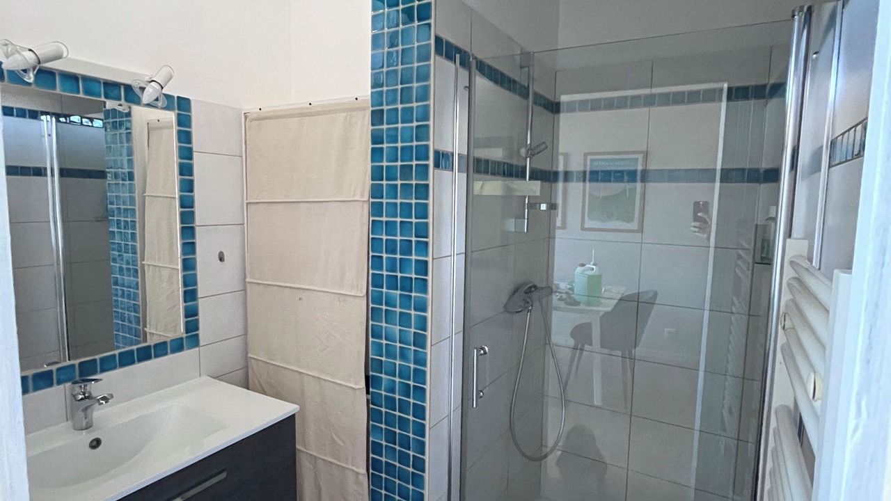 Photo of Bathroom in Millau