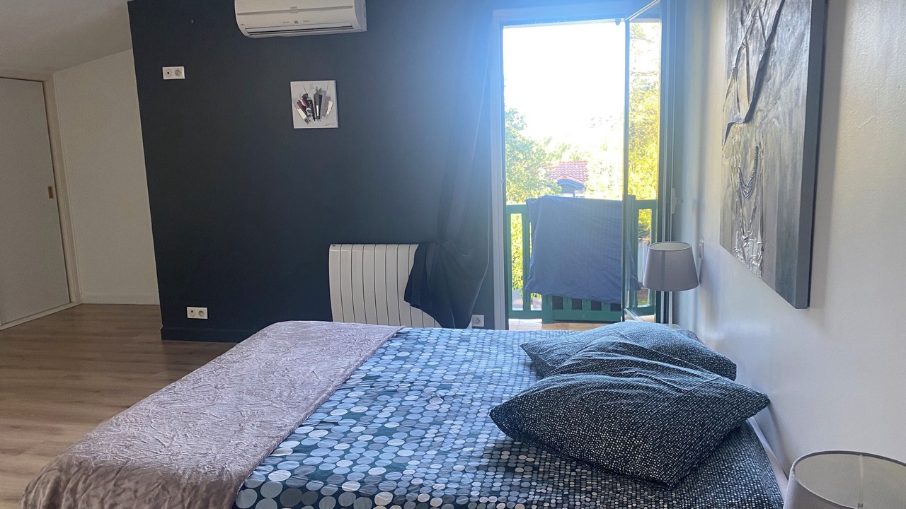 Photo of Bedroom in Behobie