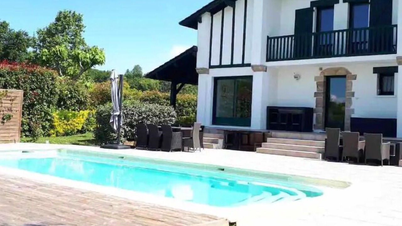 Photo of Outdoor in Behobie