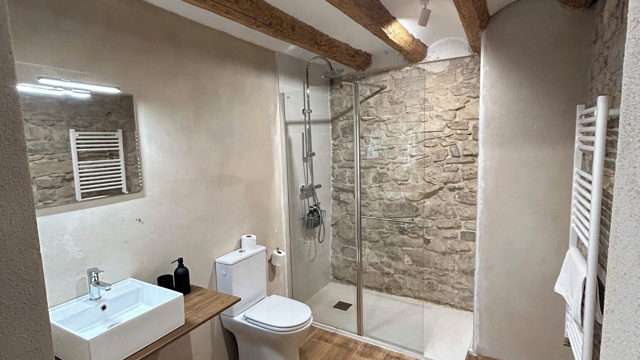 Photo of Bathroom in Llorac