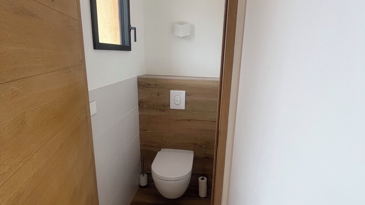 Photo of Bathroom in Ensues-la-Redonne