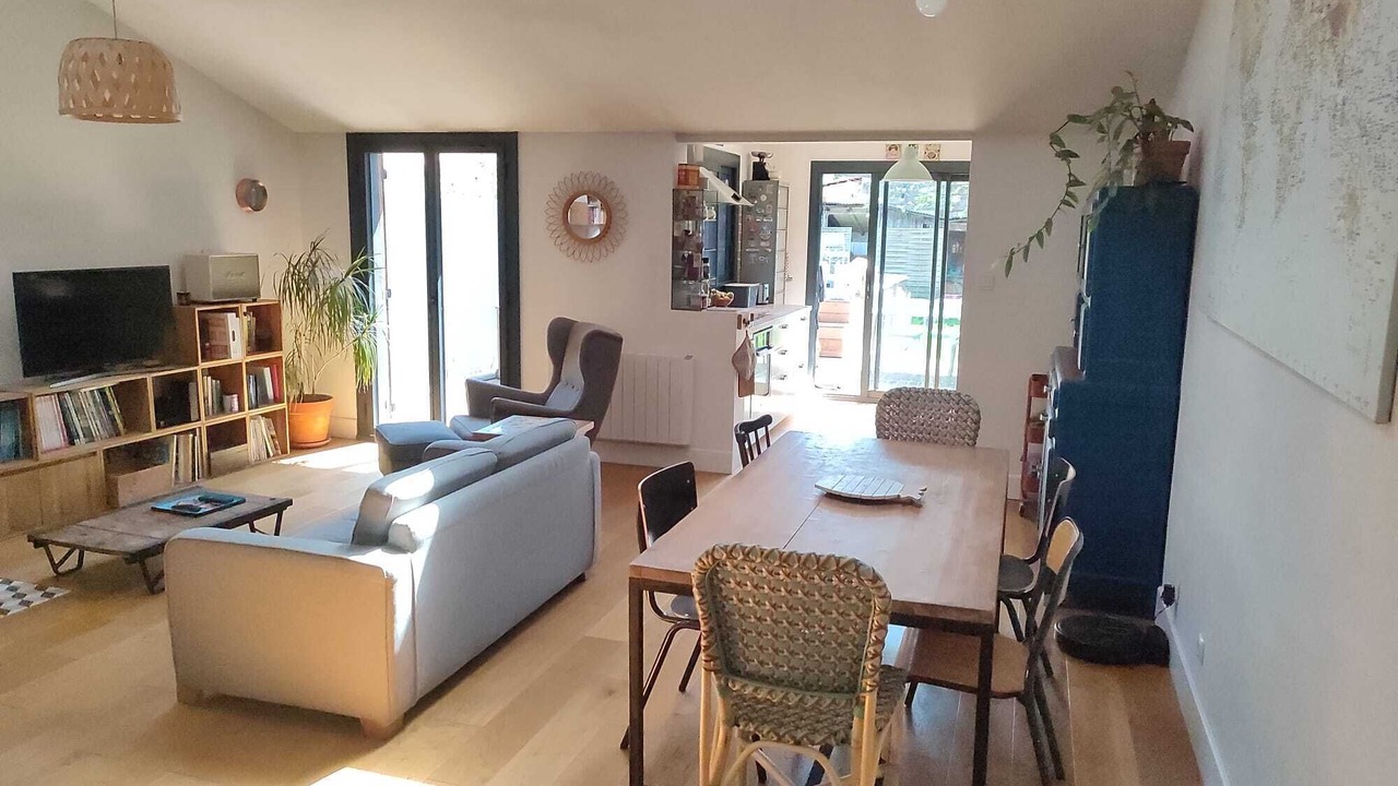 Photo of Livingroom in Cenon