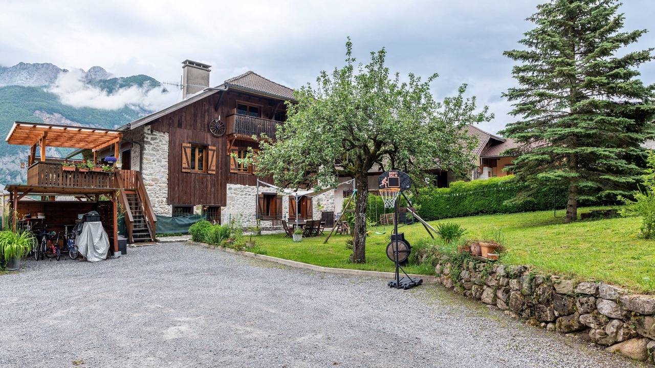 Photo of Outdoor in Giez