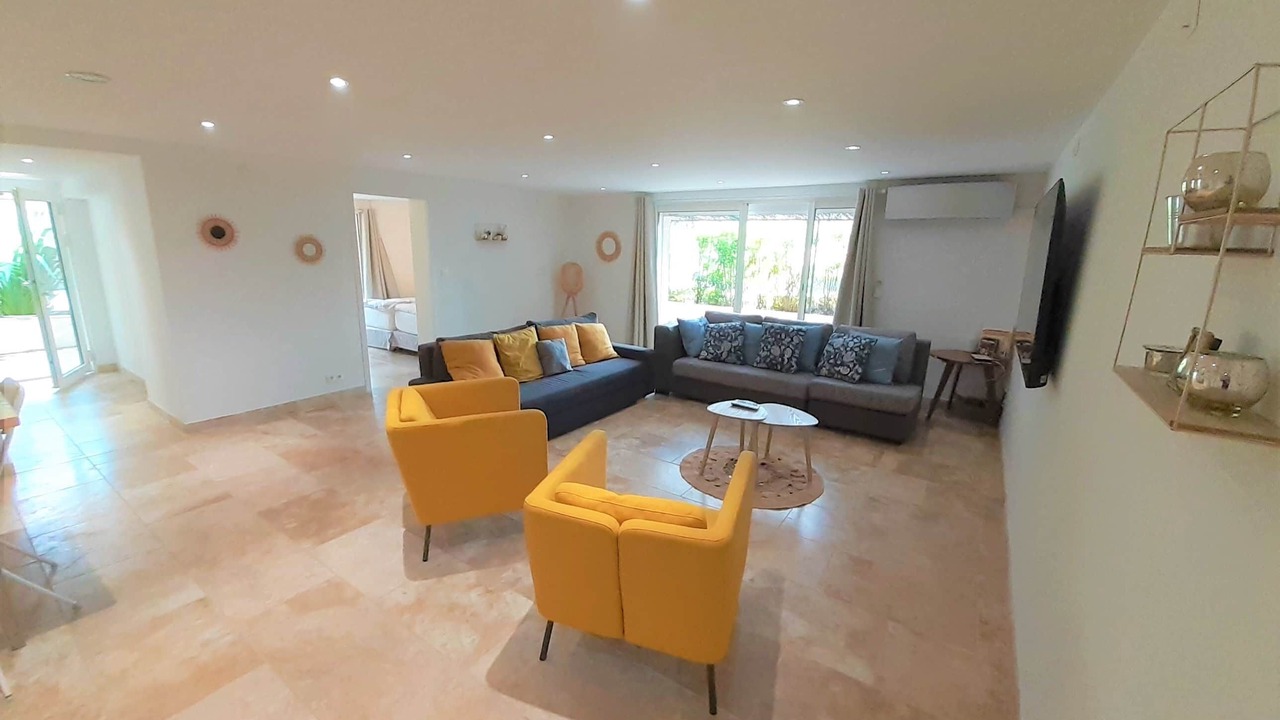 Photo of Livingroom in Cabrieres-dʼAigues