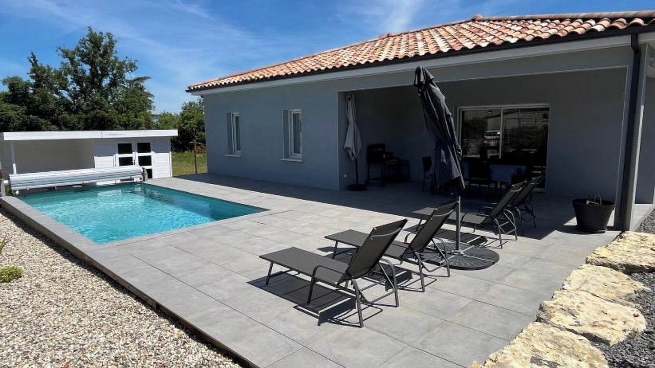 Photo of Outdoor in Berrias-et-Casteljau