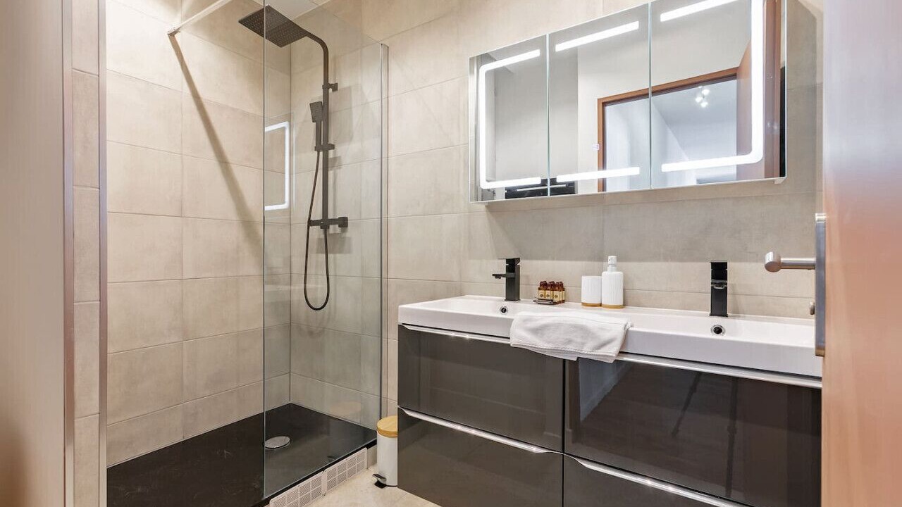 Photo of Bathroom in Quartier de la Salpetriere