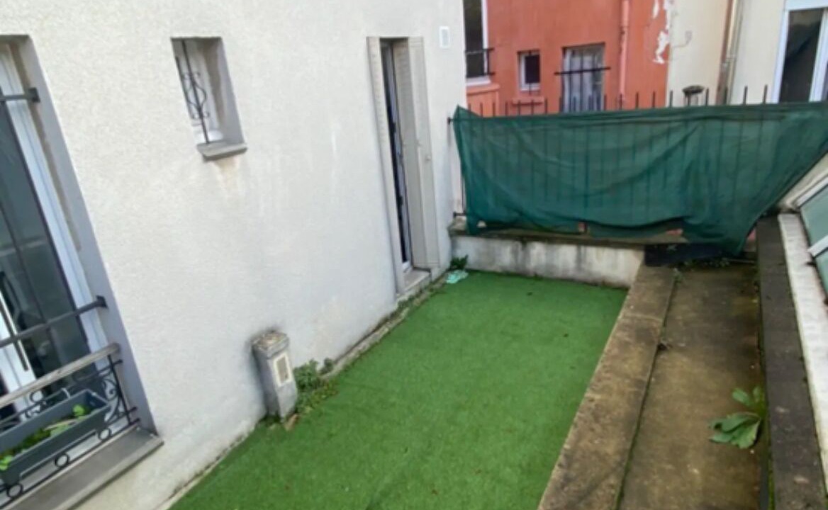 Photo of Outdoor in Petit-Ivry