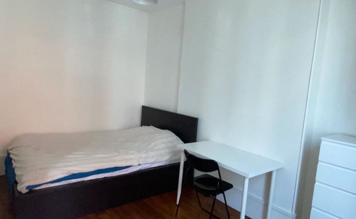 Photo of Bedroom in Petit-Ivry