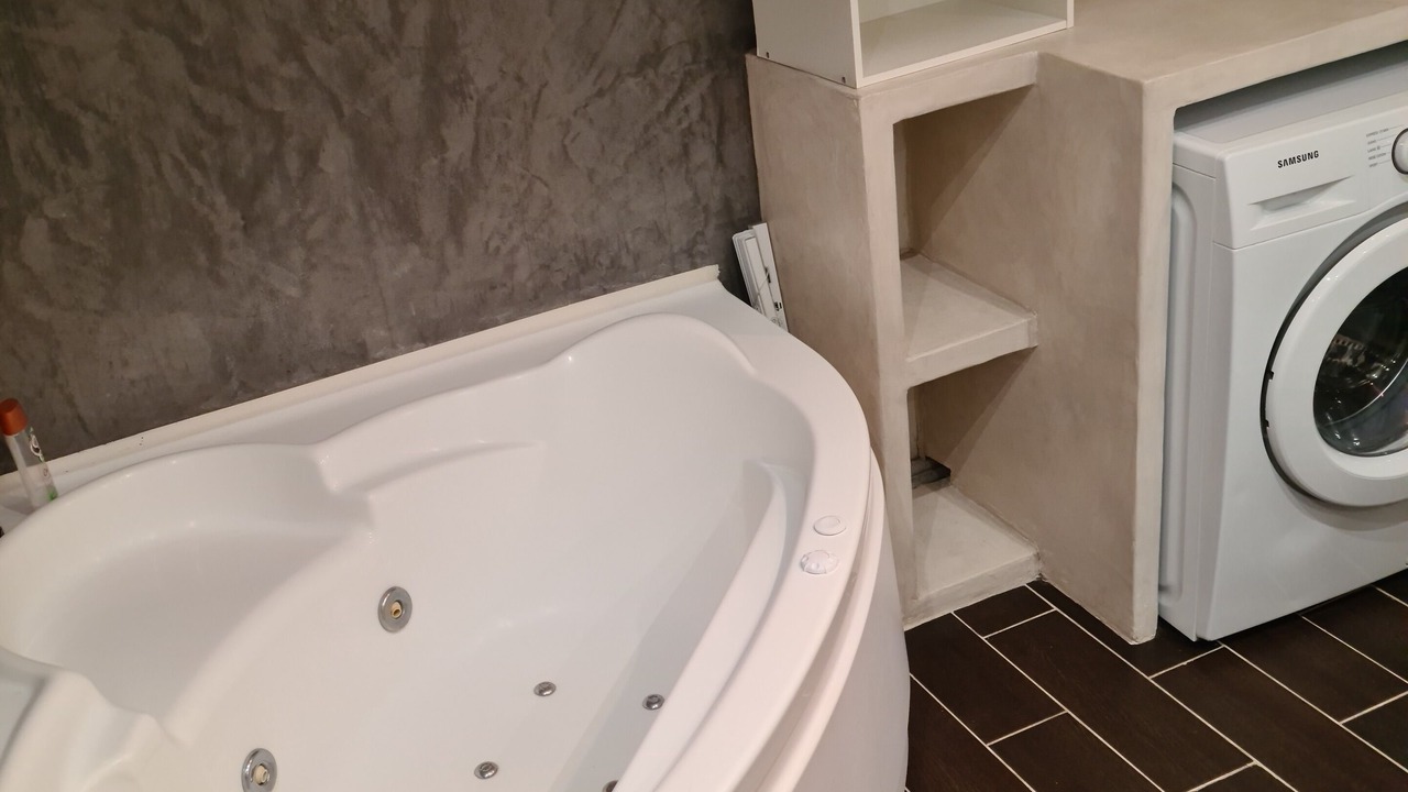 Photo of Bathroom in Ensues-la-Redonne