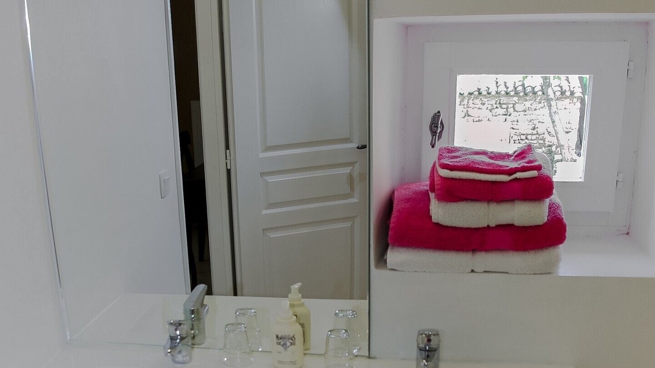 Photo of Bathroom in Colonzelle