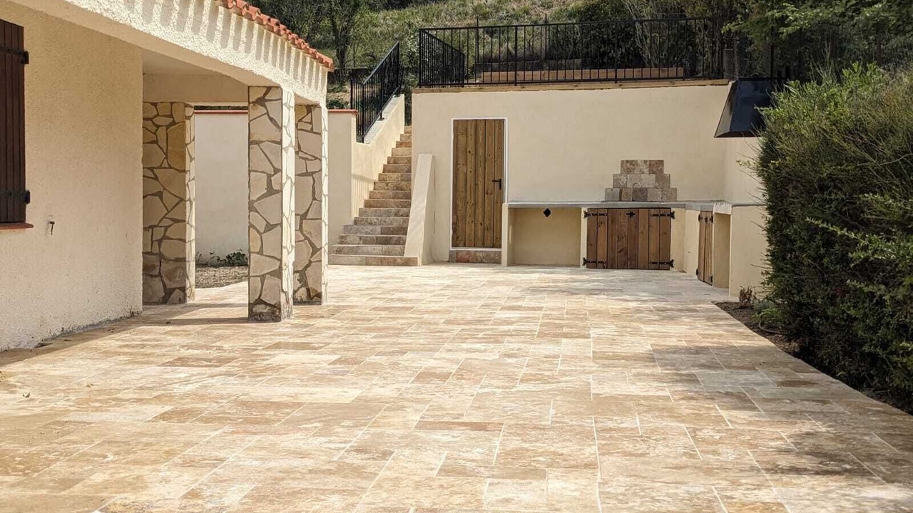 Photo of Patio Balcony in Villelongue-dels-Monts
