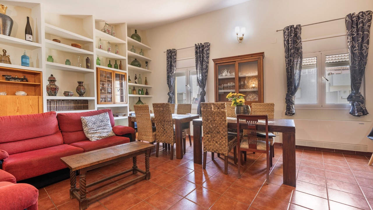 Photo of Livingroom in Alcover