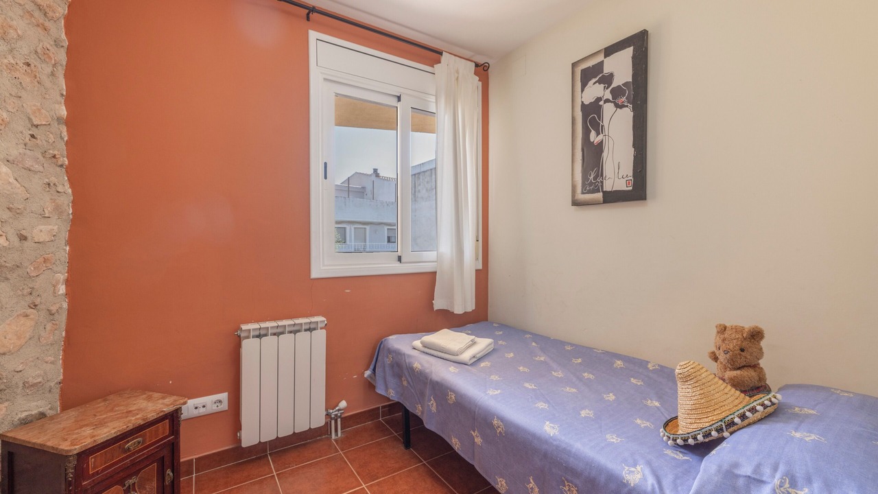 Photo of Bedroom in Alcover