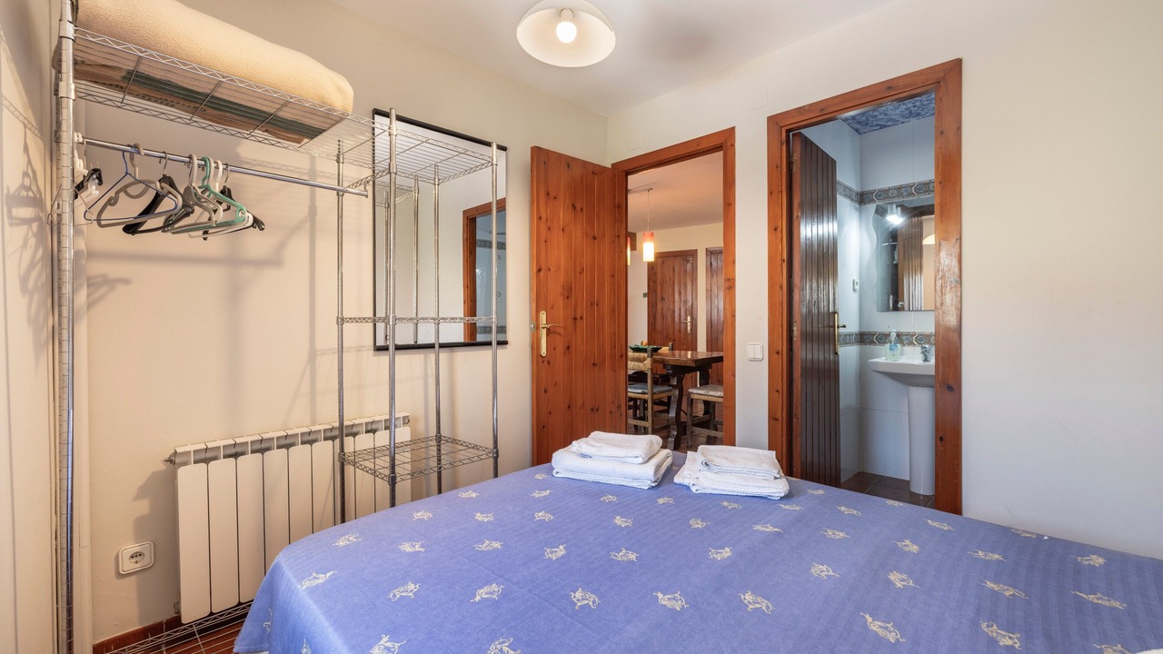 Photo of Bedroom in Alcover