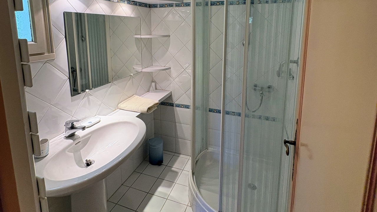 Photo of Bathroom in La Roche-de-Glun