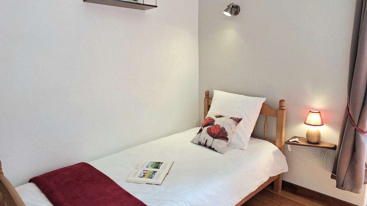 Photo of Bedroom in Saint-Georges-de-Levejac