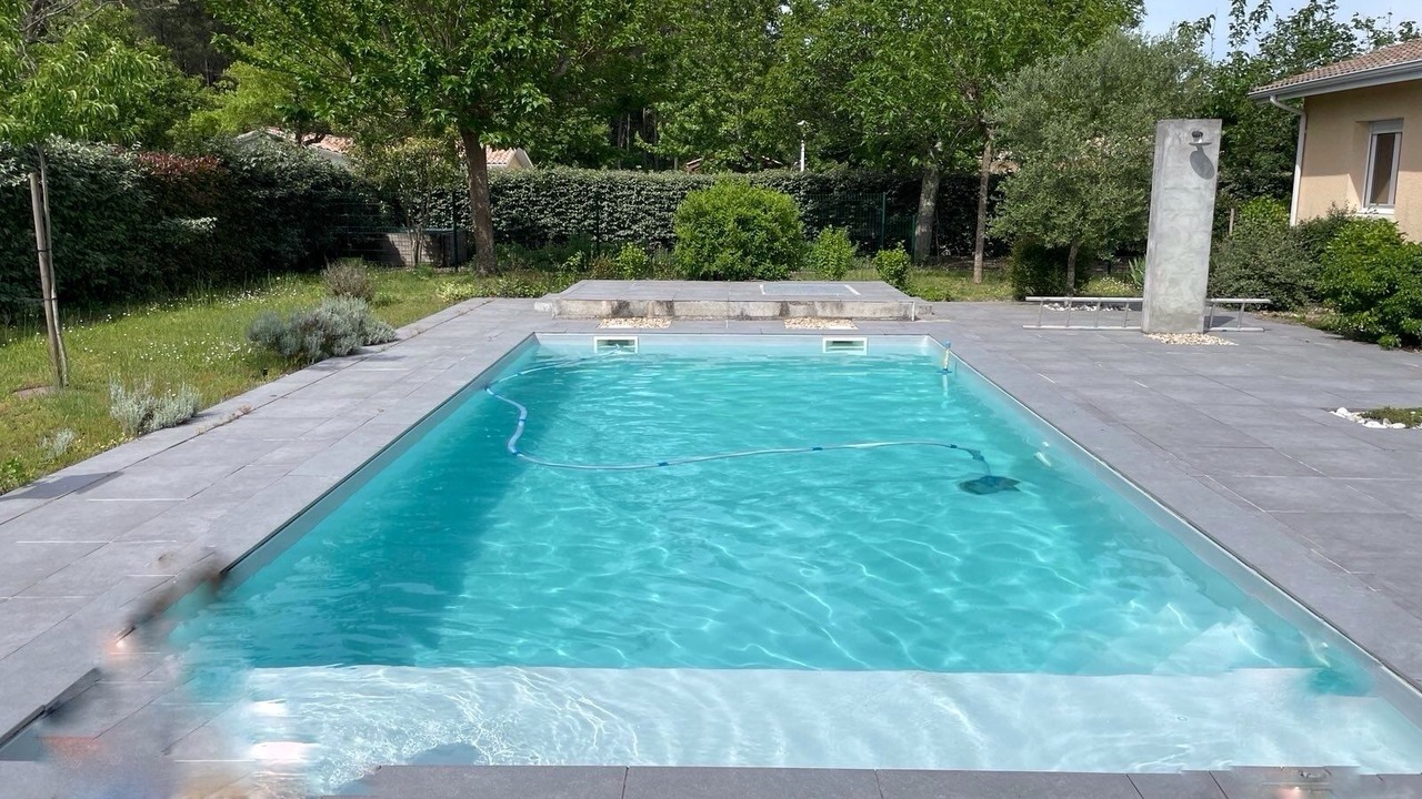Photo of Outdoor in Salles