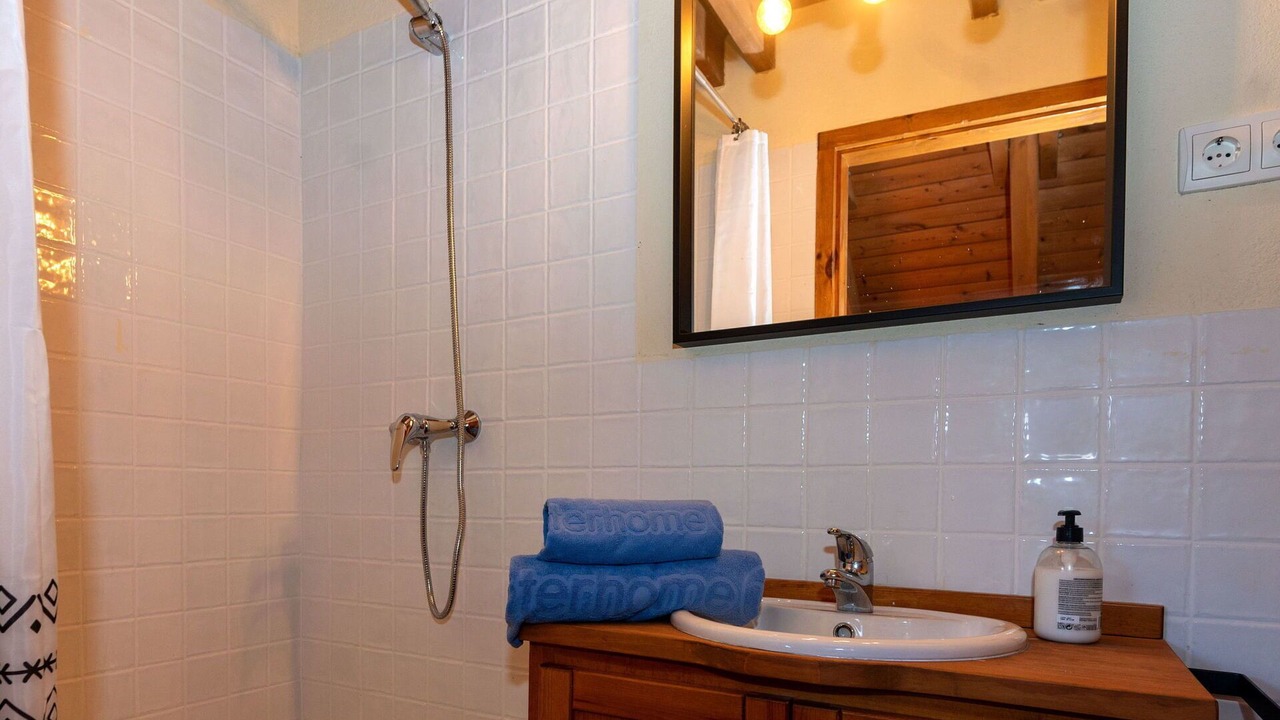 Photo of Bathroom in Taull