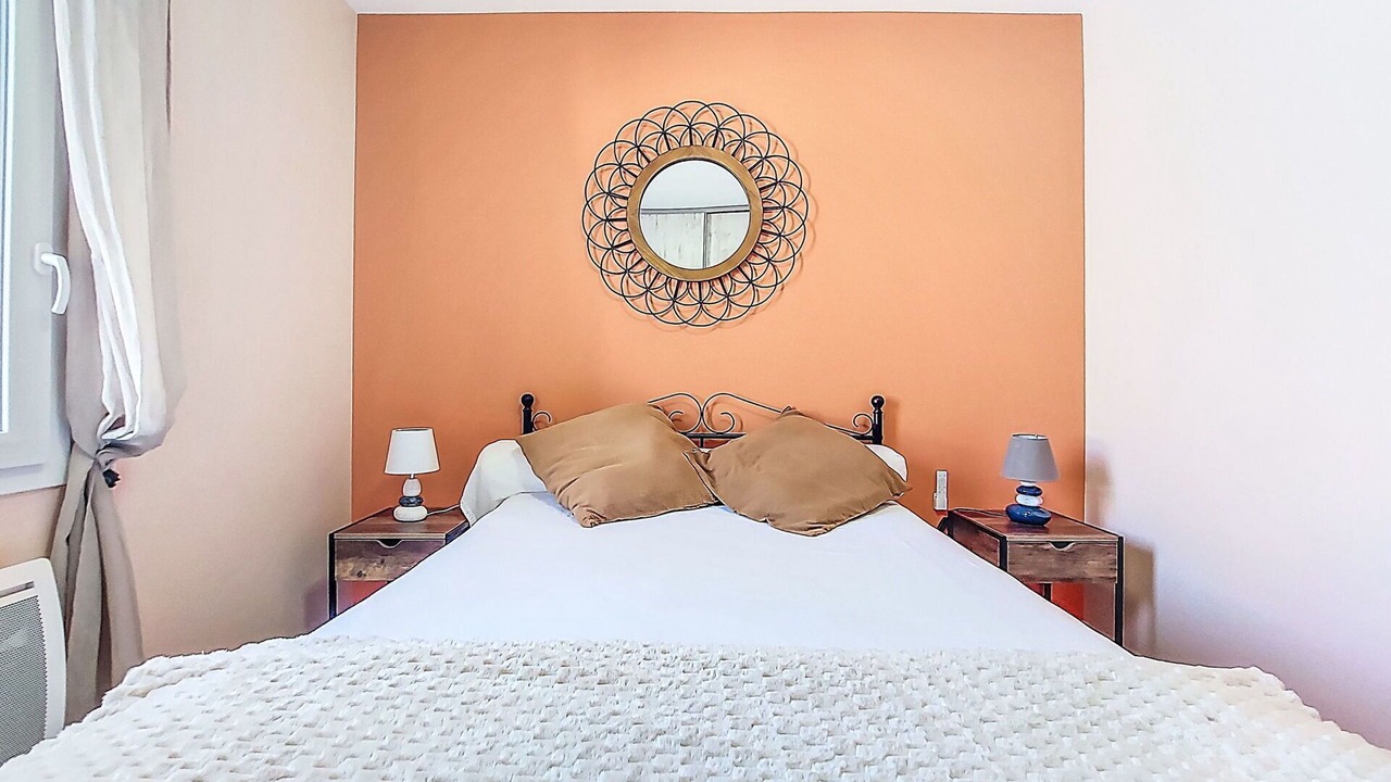 Photo of Bedroom in Lesparre-Medoc