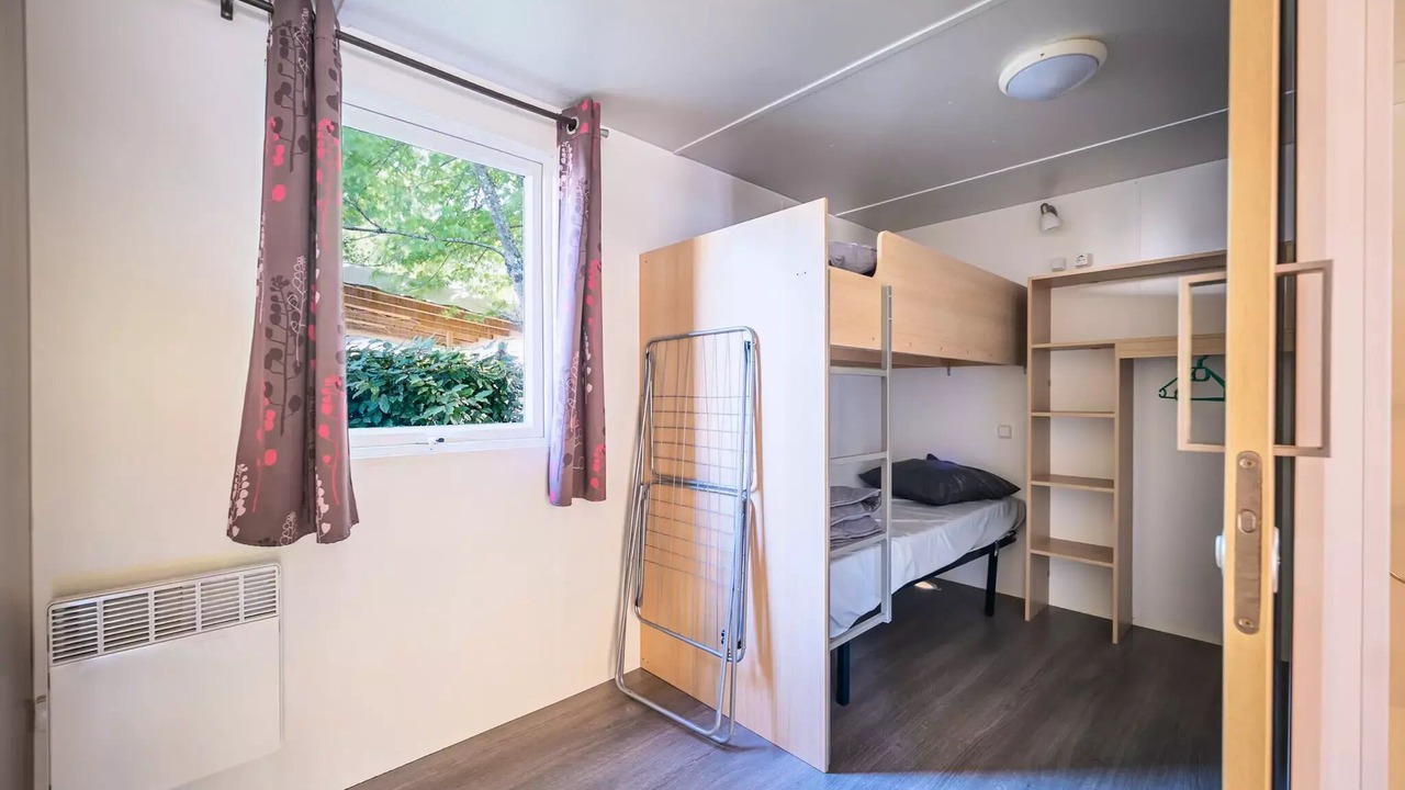 Photo of Bedroom in Saint-Laurent-de-Medoc