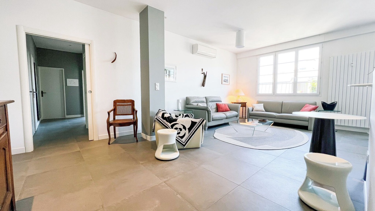 Photo of Livingroom in Grenoble City Centre