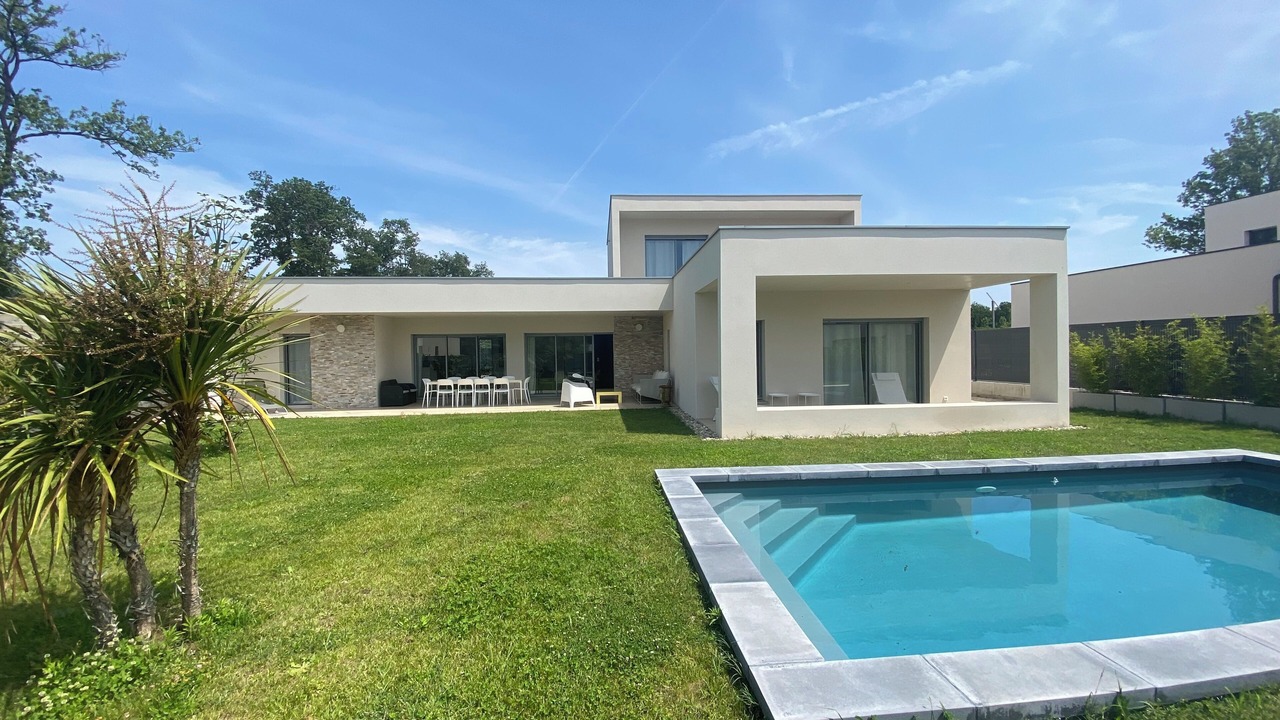 Photo of Outdoor in Montelimar